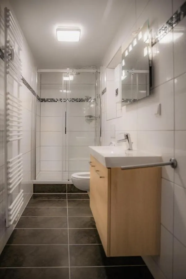 Duesseldorfer Apartment Am See 0*, Düsseldorf Německo